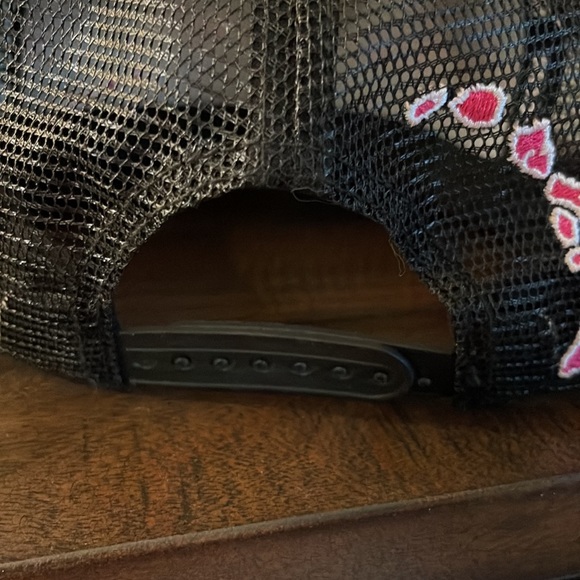 Sunrise Palms Hat- North Shore - Picture 7 of 7